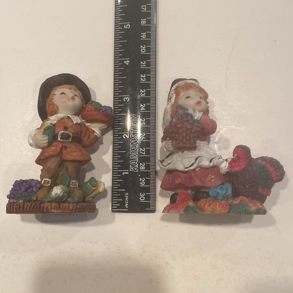 NWOT Set of 4 Heavy Resin Thanksgiving Figurines - Picture 2 of 7